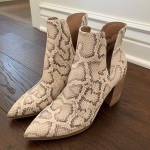 Steve Madden leather boots size 8